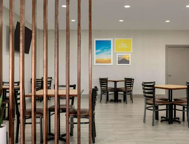 Days Inn by Wyndham Emporia hotel detail image 3