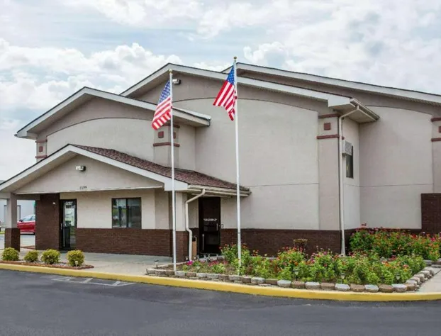 Super 8 by Wyndham Franklin hotel detail image 1