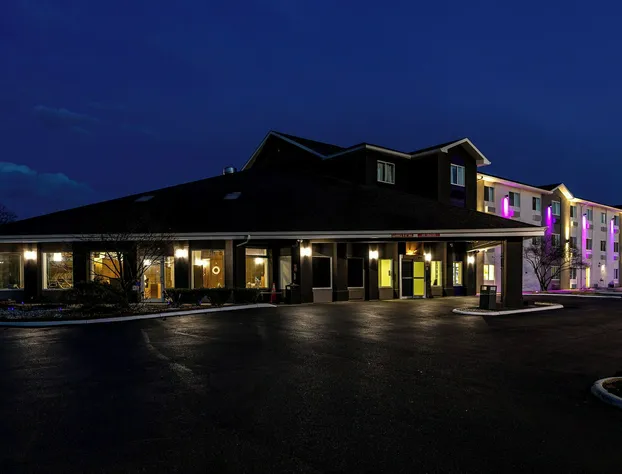 Sleep Inn & Suites – Oxford – University Area hotel detail image 1