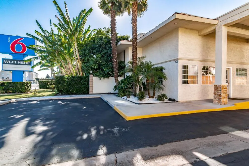 Motel 6 Anaheim, CA hotel hero