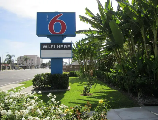 Motel 6 Anaheim, CA hotel detail image 3