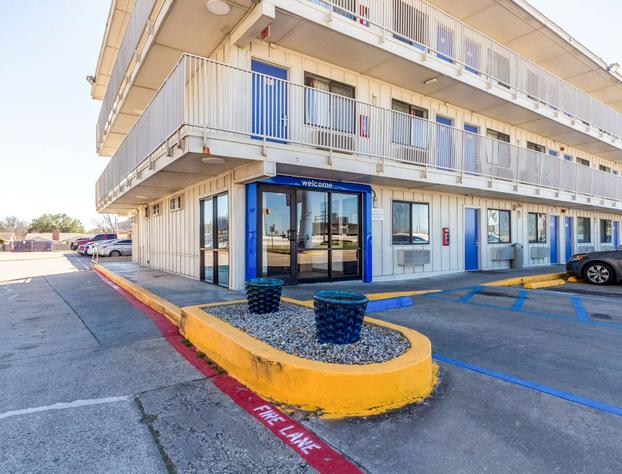 Motel 6 Garland, TX - Dallas hotel detail image 1