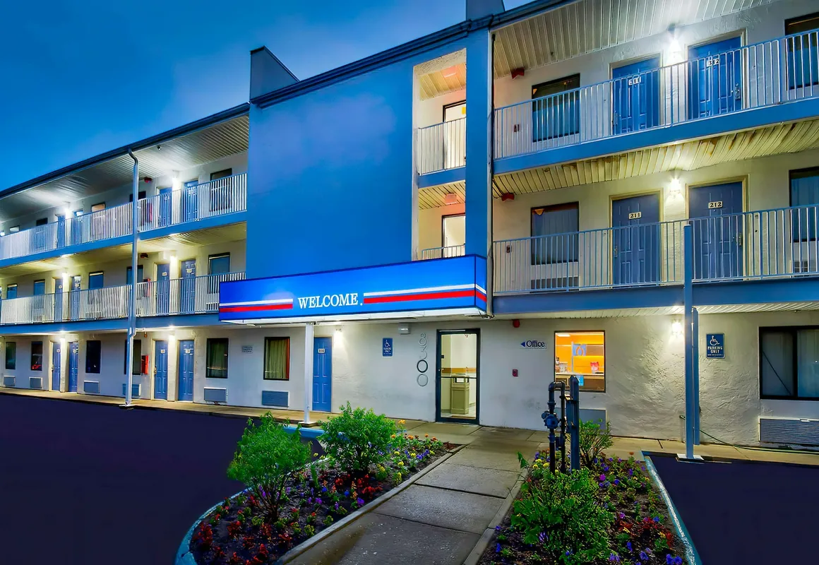 Motel 6 Warren, MI - Detroit East hotel hero