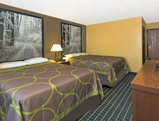 Super 8 by Wyndham Janesville hotel detail image 4