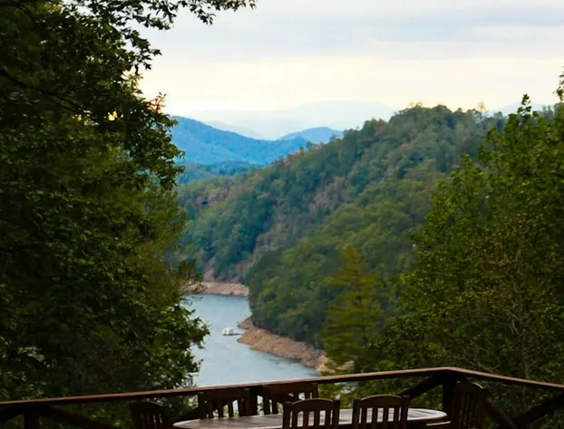 Lakeview at Fontana hotel detail image 4