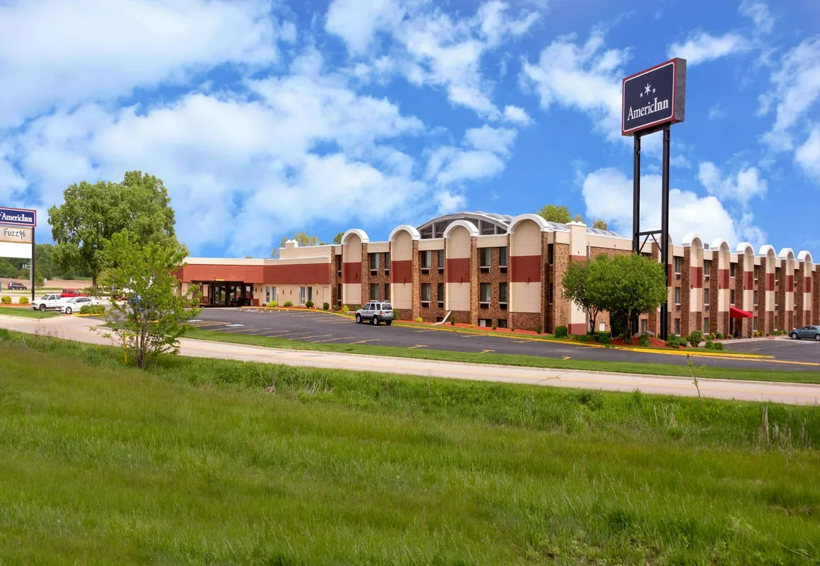 AmericInn by Wyndham Janesville hotel hero
