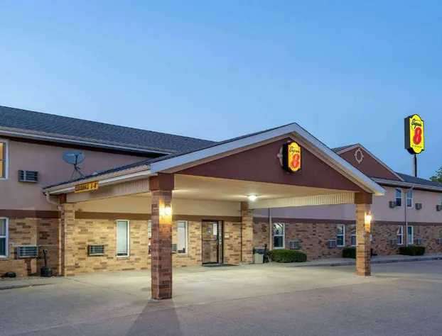 Super 8 by Wyndham Mattoon hotel detail image 1