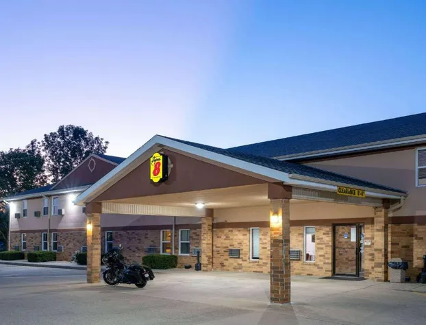 Super 8 by Wyndham Mattoon hotel detail image 2