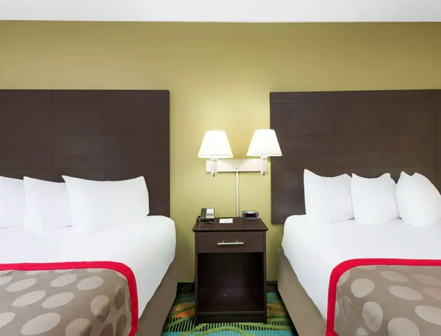 Ramada by Wyndham Vandalia hotel detail image 3