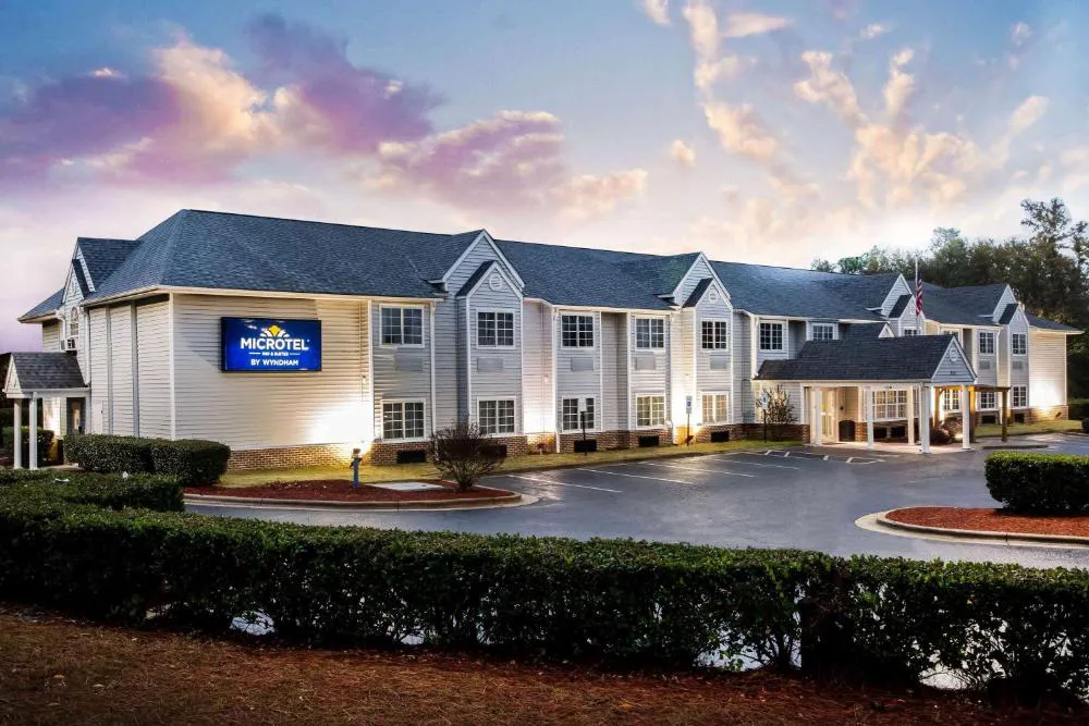 Microtel Inn & Suites by Wyndham Southern Pines / Pinehurst hotel hero