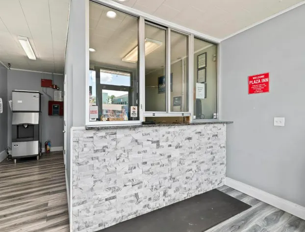 Plaza Inn hotel detail image 4