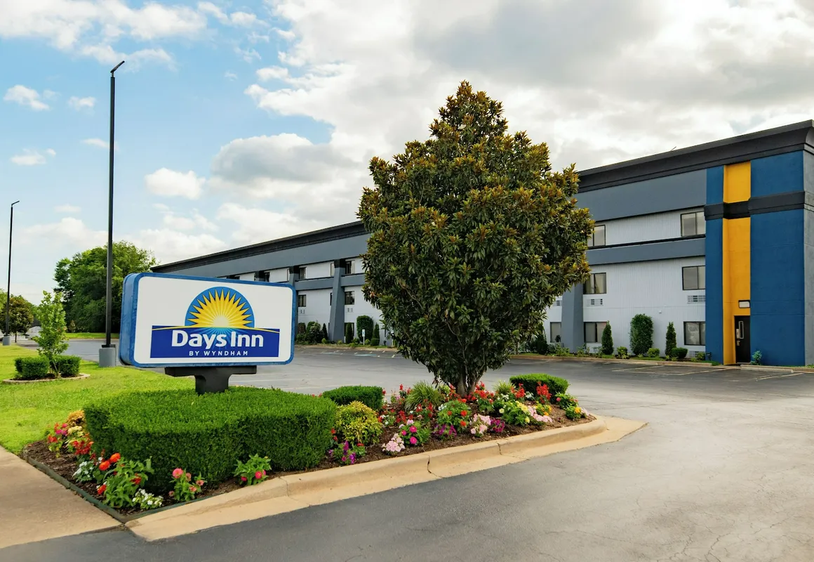 Days Inn by Wyndham Fort Smith hotel hero