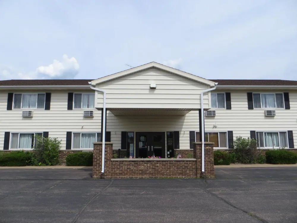 AmeriVu Inn and Suites hotel hero