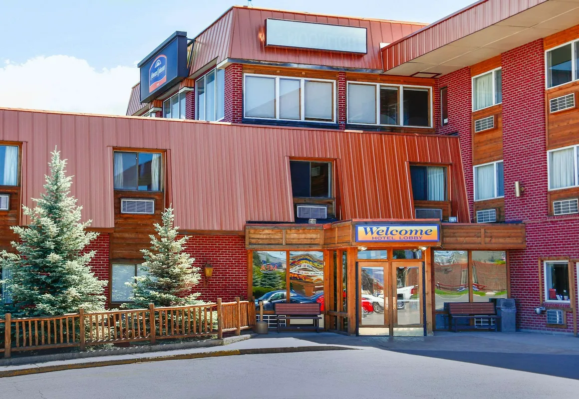 Howard Johnson Helena hotel hero