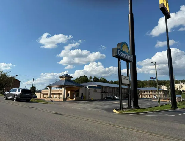 Days Inn by Wyndham Cookeville hotel detail image 3