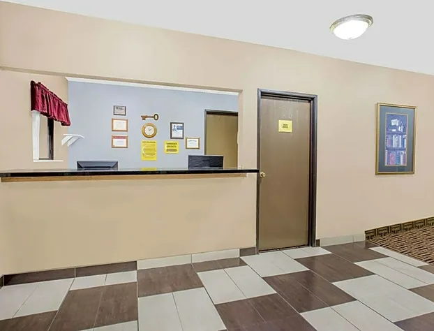 Boarders Inn & Suites by Cobblestone Hotels - Waterloo/Cedar Falls hotel detail image 2