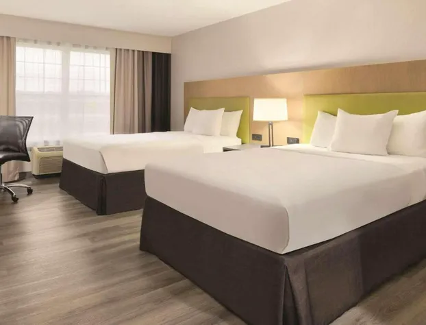 Country Inn & Suites by Radisson, Cedar Falls, IA hotel detail image 2