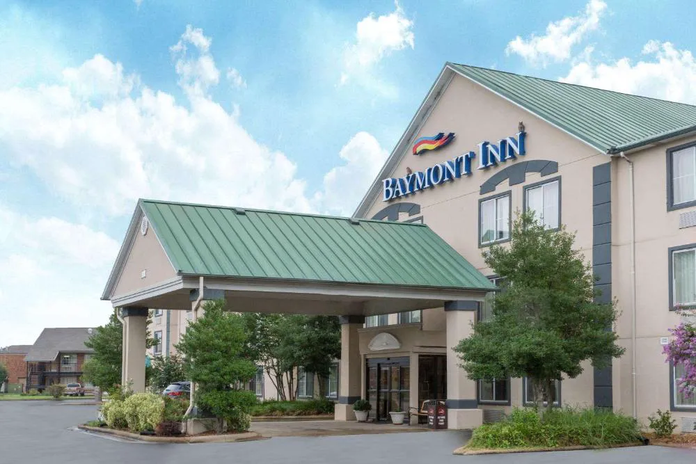 Baymont by Wyndham Jonesboro hotel hero