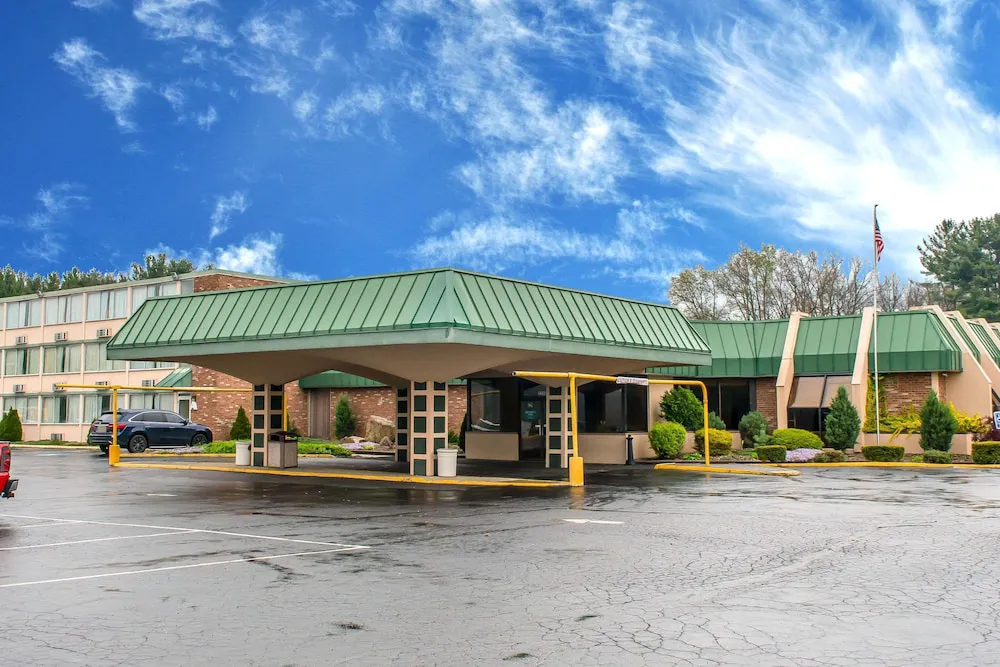 Quality Inn hotel hero