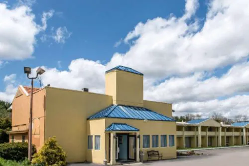 Rodeway Inn Brookville hotel detail image 1