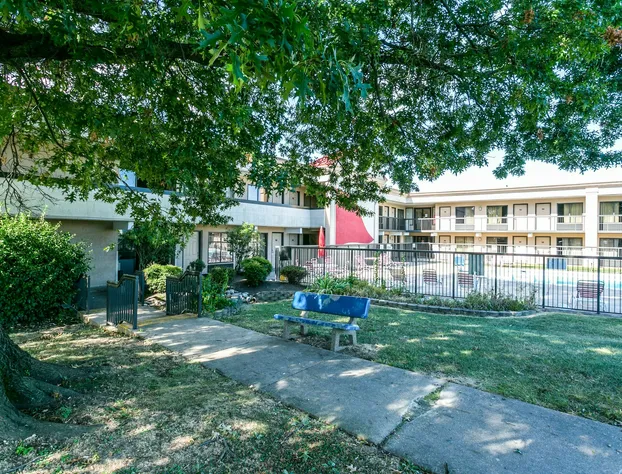 Americas Best Value Inn Edgewood hotel detail image 1