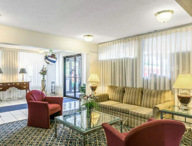 Americas Best Value Inn Edgewood hotel detail image 4