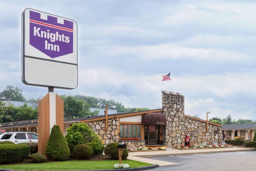 Knights Inn Greensburg hotel hero