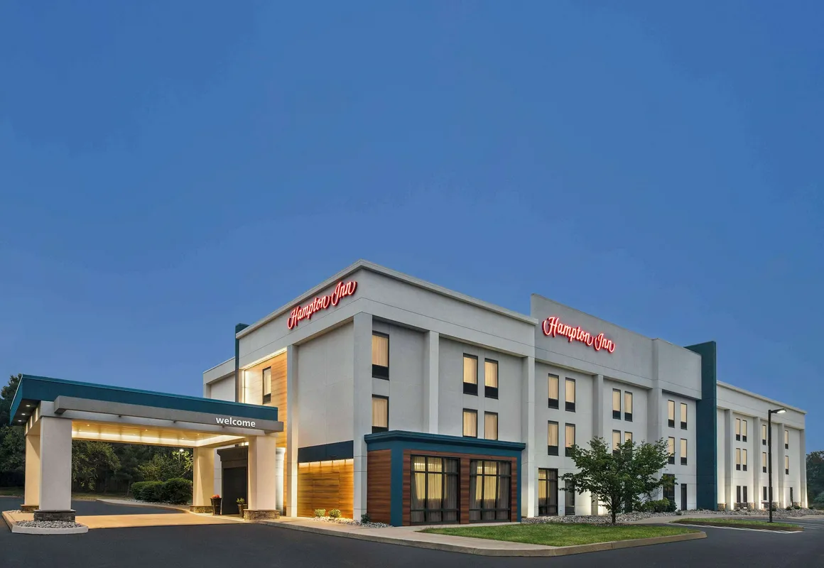 Hampton Inn Quakertown hotel hero