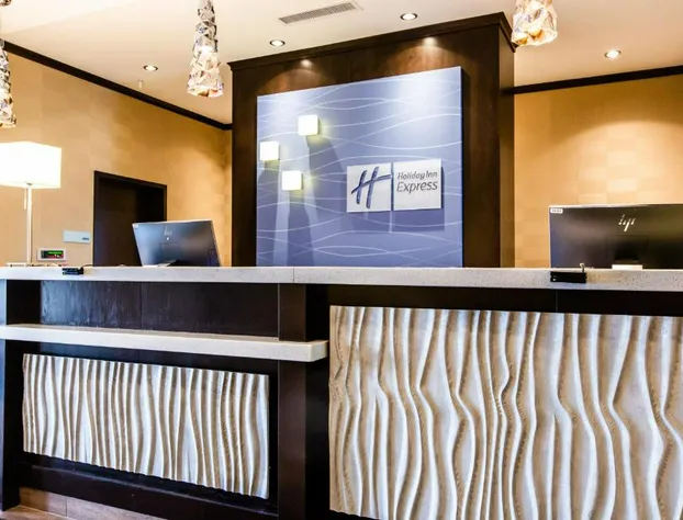Holiday Inn Express & Suites Spruce Grove - Stony Plain by IHG hotel detail image 4