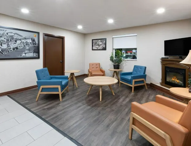 Super 8 by Wyndham Summersville/New River National Park hotel detail image 1