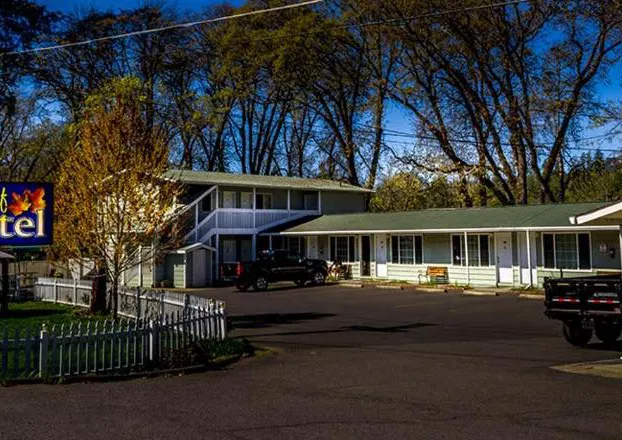 Maple Leaf Motel hotel detail image 1