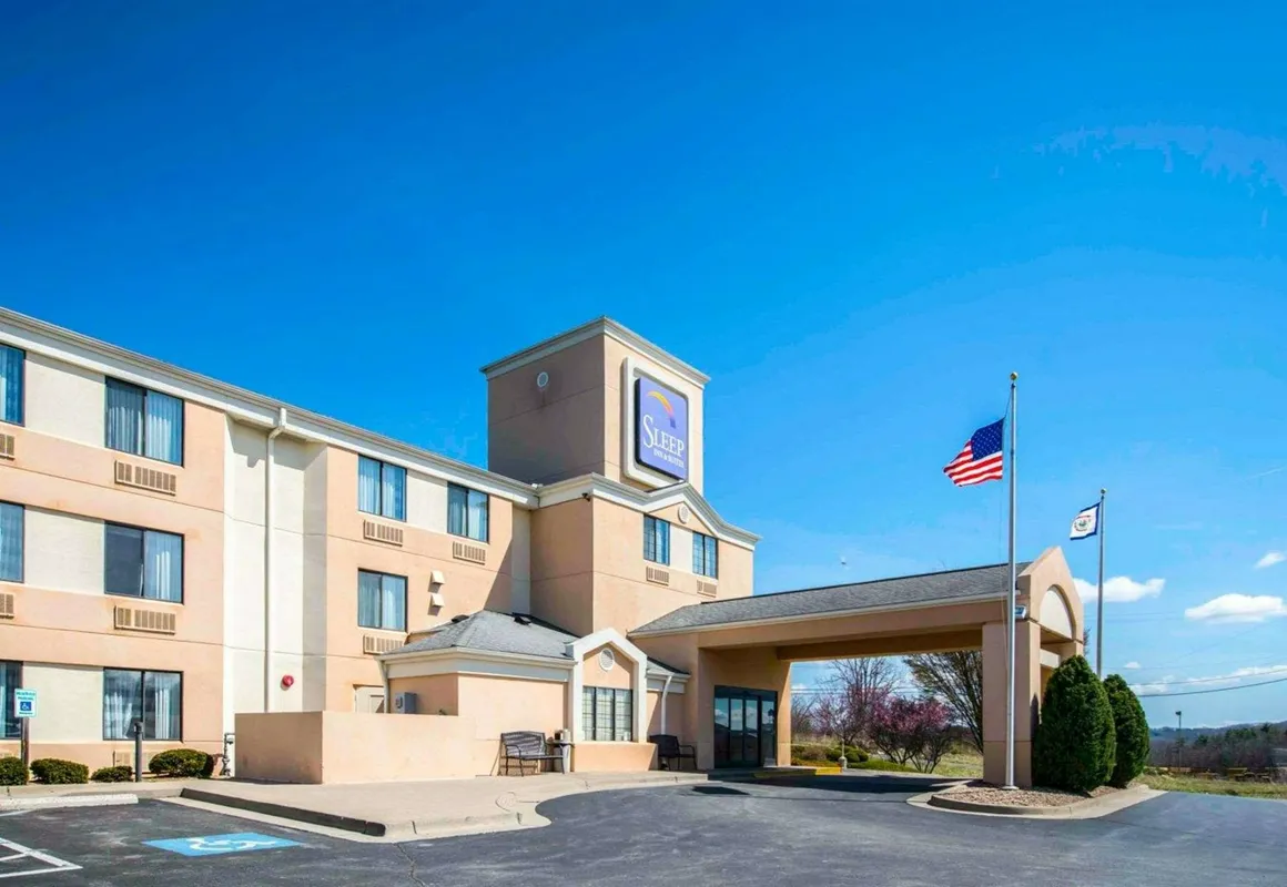 Sleep Inn & Suites Princeton I-77 hotel hero