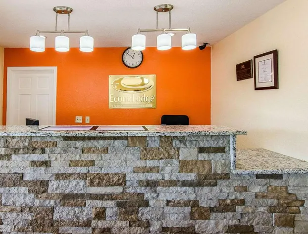 Econo Lodge Near Motor Speedway hotel detail image 2