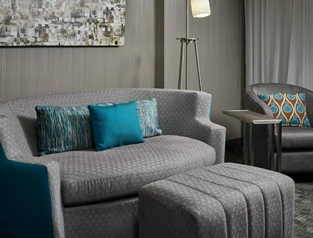 Courtyard by Marriott Bristol hotel detail image 1