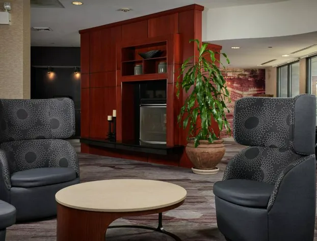 Courtyard by Marriott Bristol hotel detail image 2