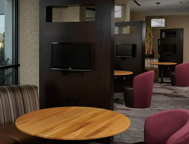 Courtyard by Marriott Bristol hotel detail image 3