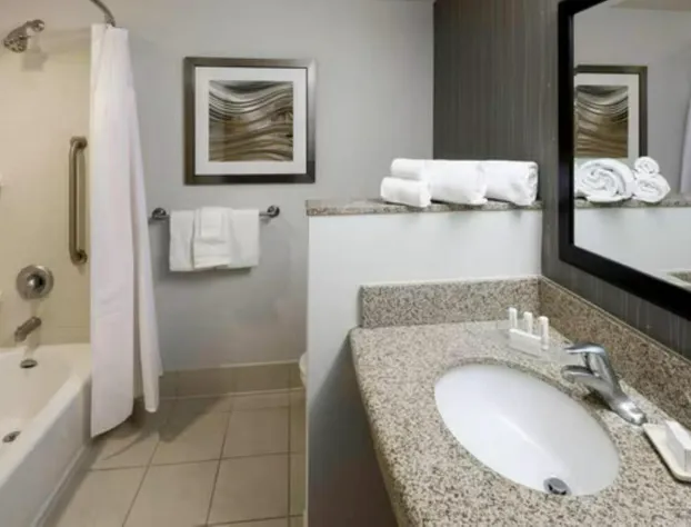 Courtyard by Marriott Bristol hotel detail image 4