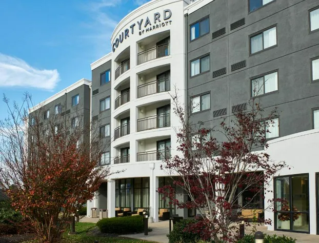 Courtyard by Marriott Bristol hotel detail image 1