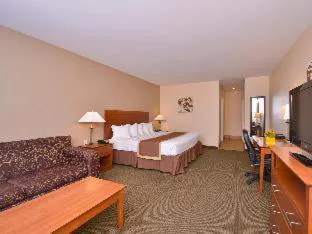 Quality Inn & Suites hotel detail image 4