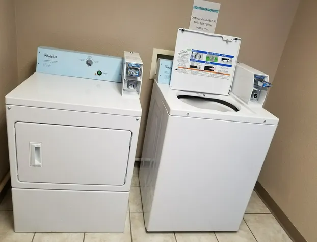 Super 8 by Wyndham Hays KS hotel detail image 2