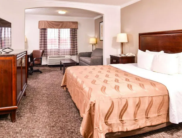 Quality Inn & Suites Beaumont hotel detail image 4