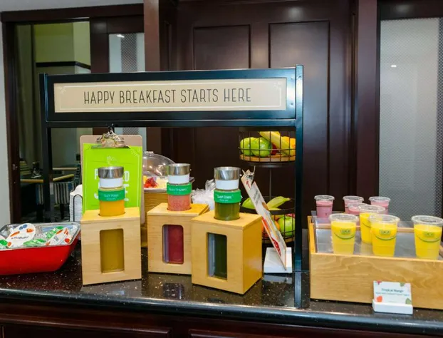 Hampton Inn & Suites Port Arthur hotel detail image 3