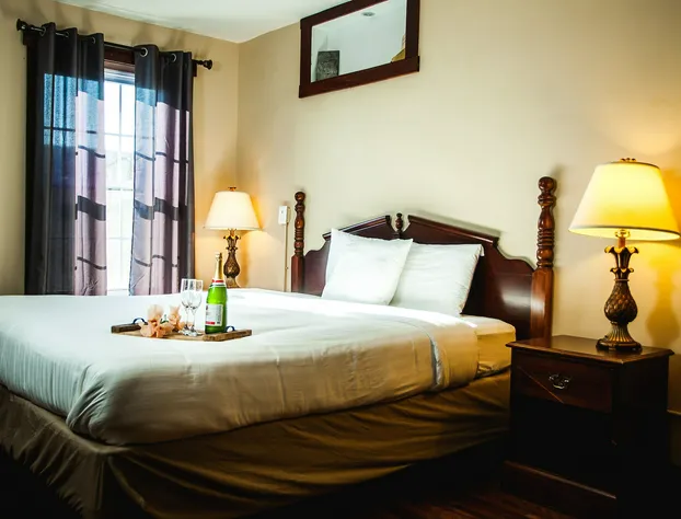 Commodore Hotel & Café hotel detail image 4