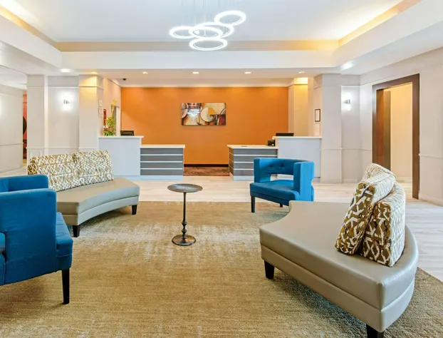 La Quinta Inn & Suites by Wyndham Winnie hotel detail image 2