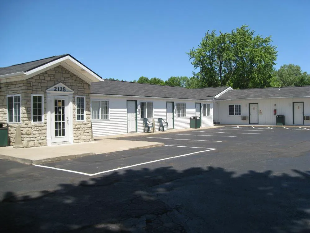 Relax Inn hotel hero