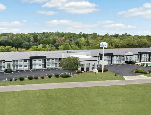 Baymont by Wyndham Beaumont hotel detail image 1