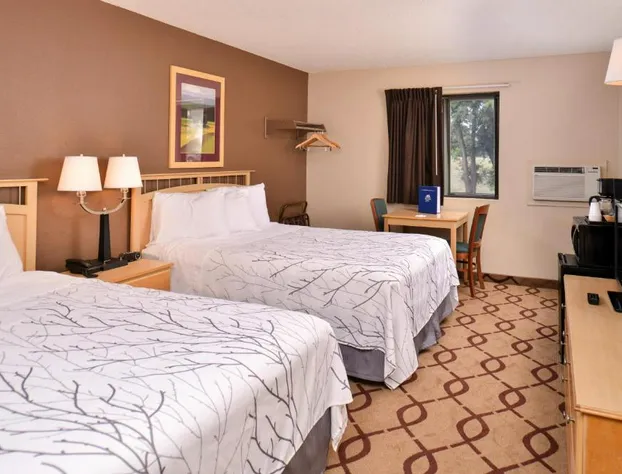 Cottonwood Inn and Conference Center hotel detail image 4