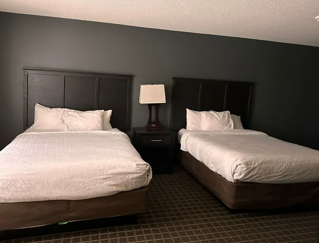 Days Inn & Suites by Wyndham Norton Shores/Muskegon hotel detail image 4