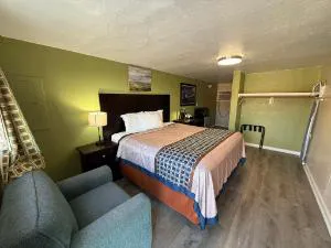 Executive Inn and Kitchenette Suites hotel detail image 2