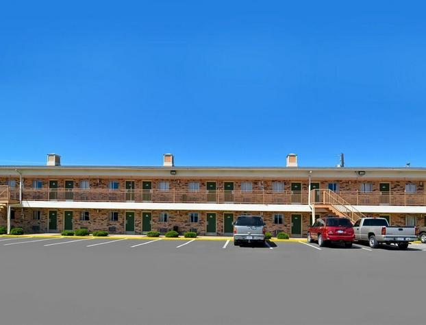 Americas Best Value Inn Stephenville hotel detail image 1